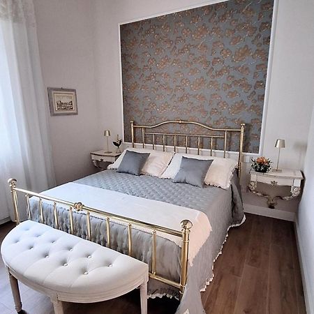 Messer Niccolo - Apartment In Florenz Exterior foto