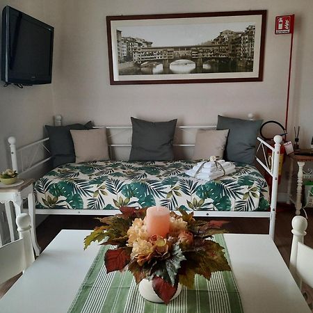 Messer Niccolo - Apartment In Florenz Exterior foto