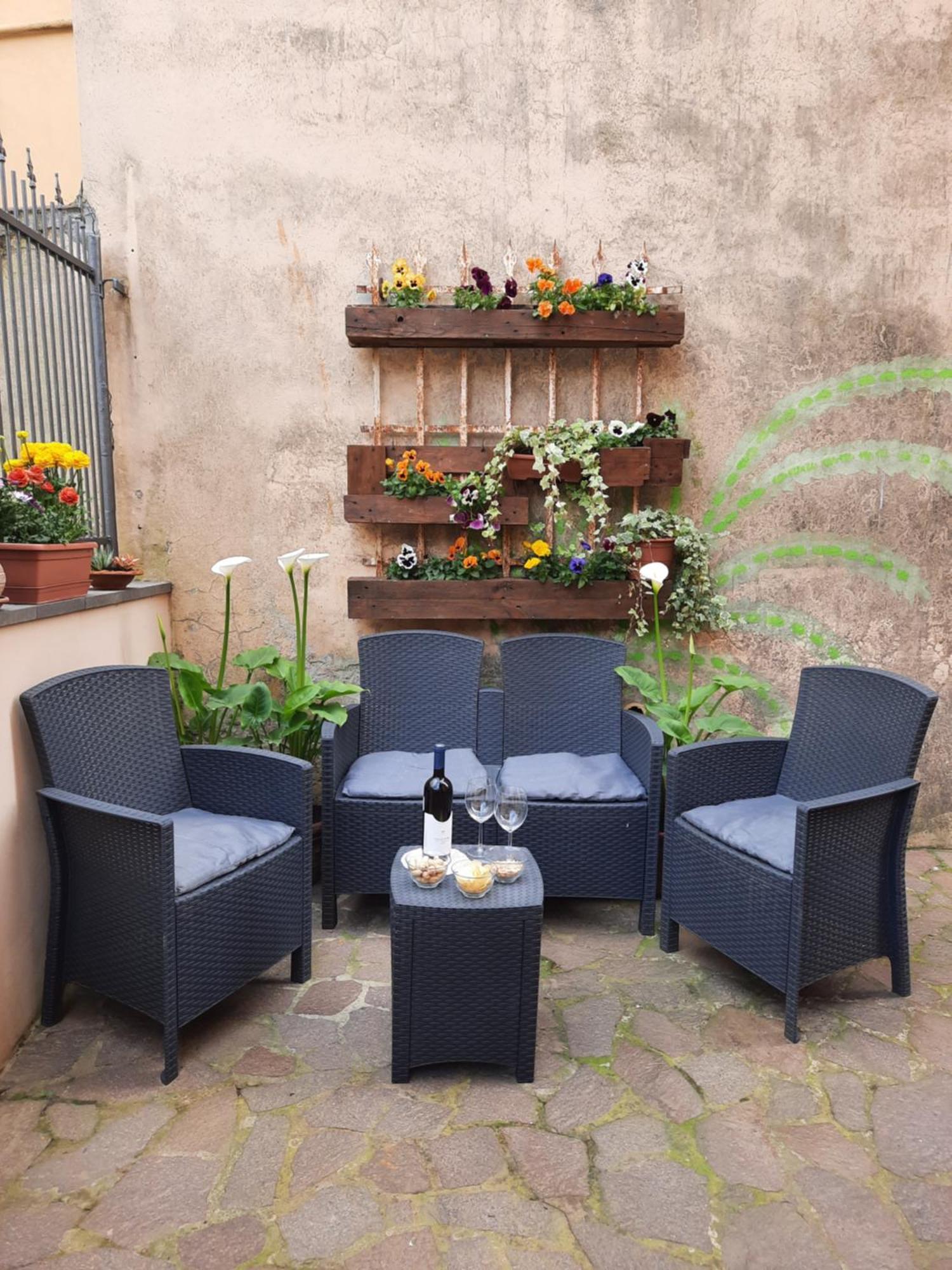 Messer Niccolo - Apartment In Florenz Exterior foto