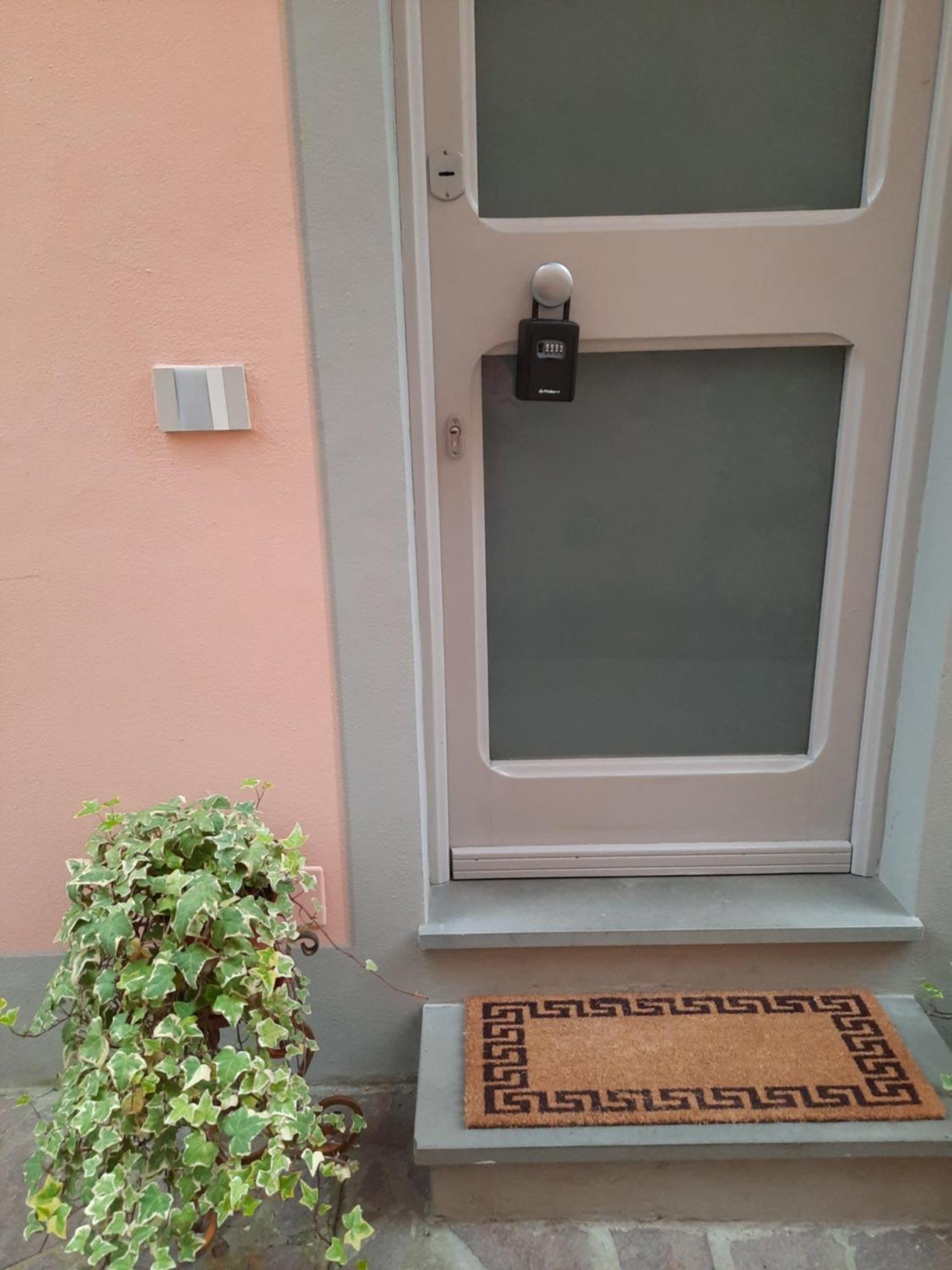 Messer Niccolo - Apartment In Florenz Exterior foto